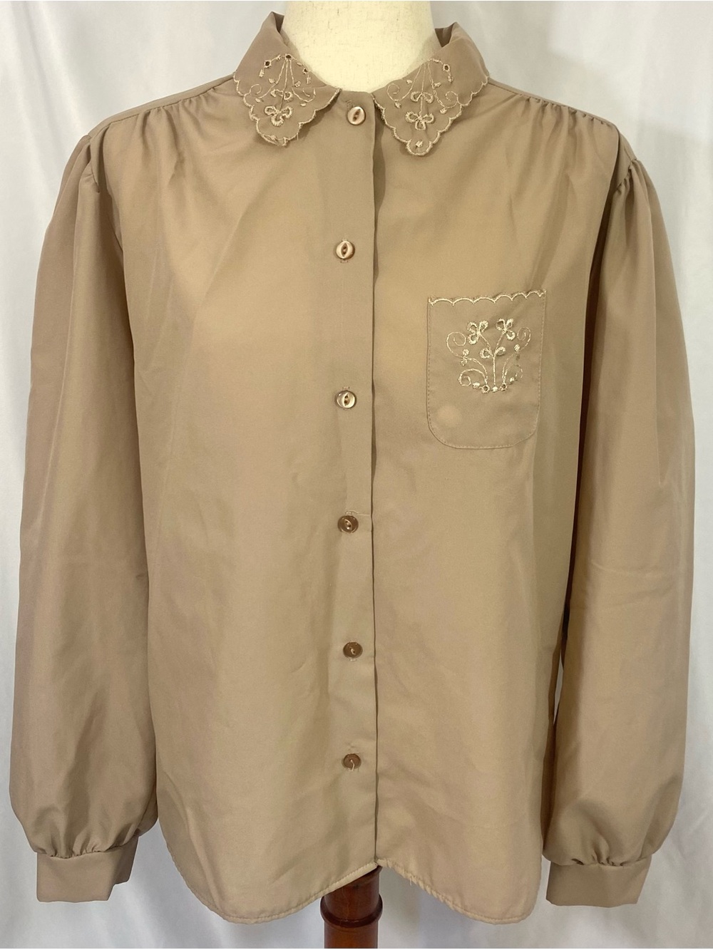 Vintage 80’s Lady Manhattan Tan Long Sleeve Blouse XL - Picture 2 of 7